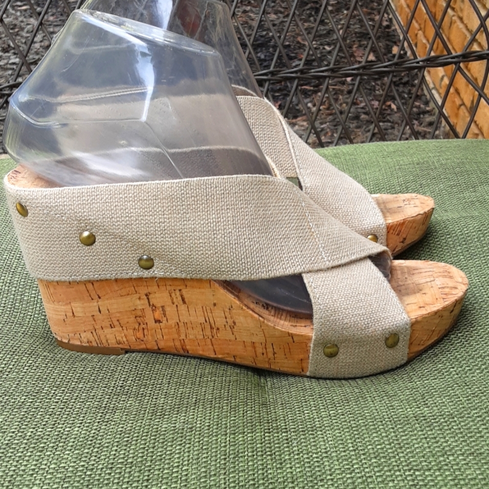 Lucky Brand Miller2 Cork Wage Sandal.